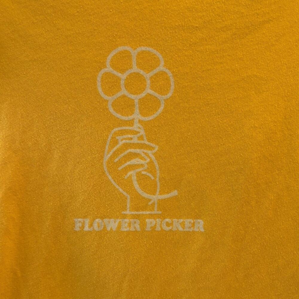 Arbor Size Small Yellow Flower Picker Graphic Tee Nature Hippie Boho Granola